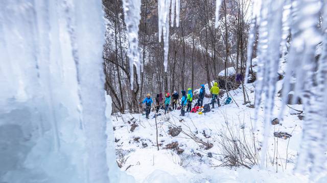 Ice Climbing Écrins, un événement... Glacé ! - Deutsch