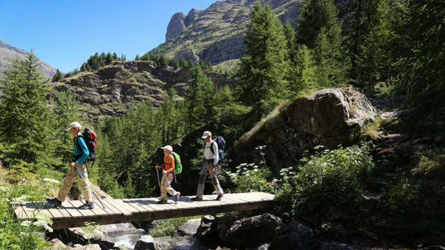 Randonnée familiale dans les Alpes du Sud 