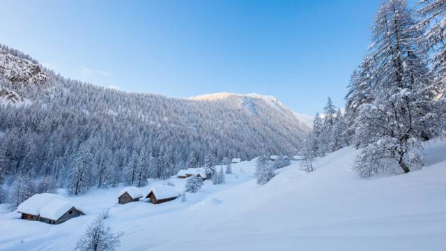 Une cabane dans le vallon Narreyroux - Deutsch