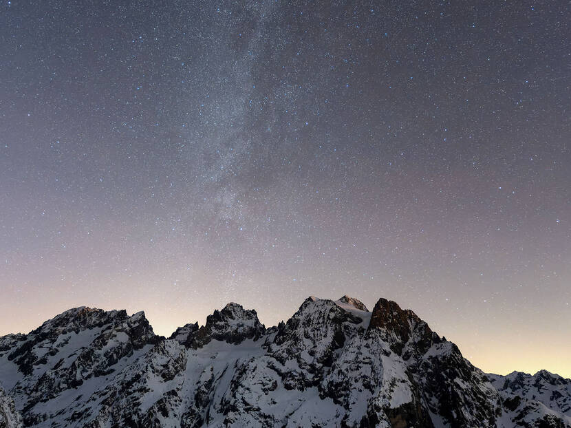 Ciel étoilé sur le Mont Pelvoux