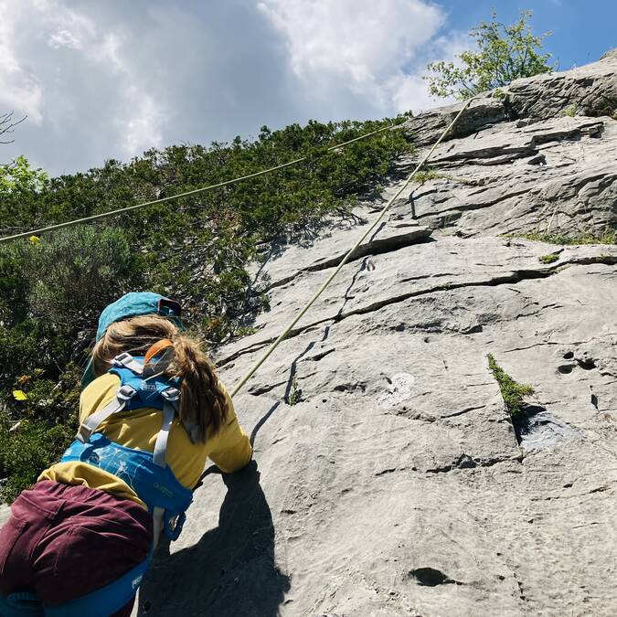 Escalade enfant à Champcella